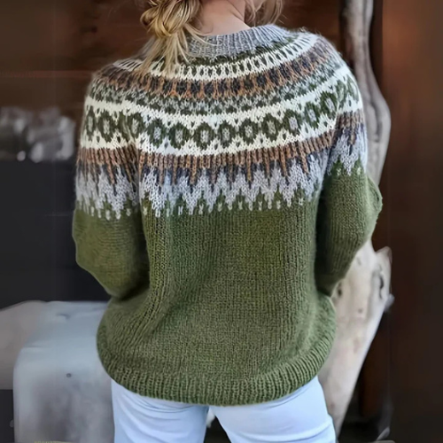 Elodie – Warm Sweater with Winter Pattern